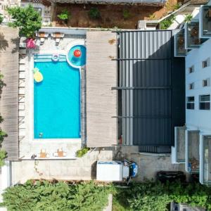 Bazén v ubytování 6 Milje Hotel nebo v jeho okolí