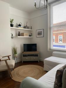 Μια τηλεόραση ή/και κέντρο ψυχαγωγίας στο Market Place