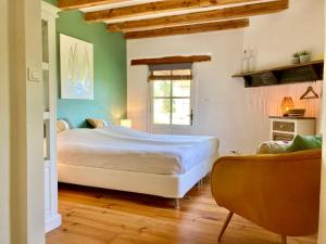 Giường trong phòng chung tại B&B La Paillole +23 ảnh