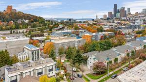 Nespecifikovaný výhled na destinaci Seattle nebo výhled na město při pohledu z apartmánu