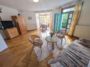 Μια τηλεόραση ή/και κέντρο ψυχαγωγίας στο Holiday home in Zalakaros 52058