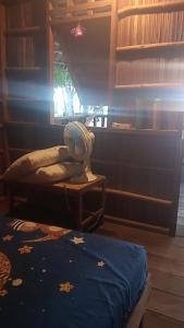 Ένα ή περισσότερα κρεβάτια σε δωμάτιο στο Or Mandira Homestay +53 φωτογραφίες