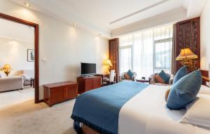 Postel nebo postele na pokoji v ubytování HeBei Cuipingshan Guest House