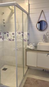 Un baño de Casa Madre Hostel Feminino