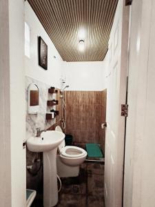 Koupelna v ubytování Gon Tourist Inn