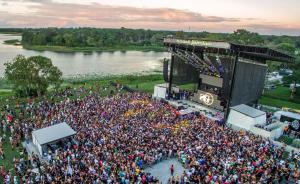 Θέα στο ποτάμι κοντά σε αυτή η παραθεριστική κατοικία