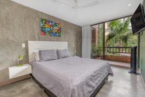 Una cama o camas en una habitación de Apartamentos Ayamonte by HOUSY HOST