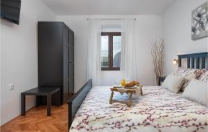 Posteľ alebo postele v izbe v ubytovaní 3 Bedroom Villa In Pula
