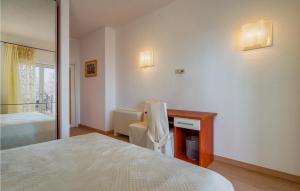 Postel nebo postele na pokoji v ubytování Cozy Apartment In Moscenicka Draga