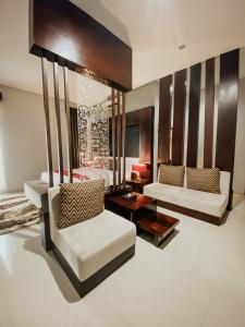 Posezení v ubytování Prima SR Hotel & Convention Yogyakarta