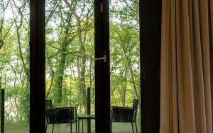 Rõdu või terrass majutusasutuses Wangshan Life Diaoxueyuan Design Hotel