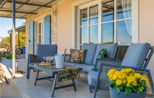 Χώρος καθιστικού στο Beautiful Home In Maruzini With Sauna +36 φωτογραφίες