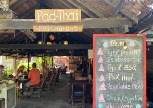 Restoran atau tempat lain untuk makan di Phi Phi Ba Kao Bay Resort