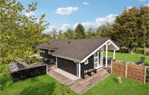 Kebun di luar Amazing Home In Odder With Kitchen