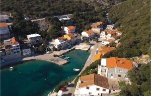 Φωτογραφία από το άλμπουμ του Two-Bedroom Holiday Home In Zavalatica σε Zavalatica