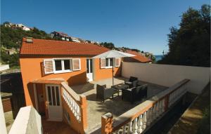 Φωτογραφία από το άλμπουμ του Two-Bedroom Holiday Home In Zavalatica σε Zavalatica