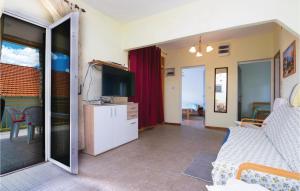 Kuchyňa alebo kuchynka v ubytovaní Two-Bedroom Apartment In Krusevo
