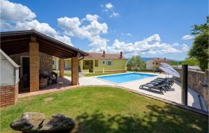 Fotografie z fotogalerie ubytování Holiday Home Potpican Jakomici v destinaci Potpićan