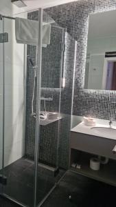 Bilik mandi di Tvrdjava Rooms - Novi Sad