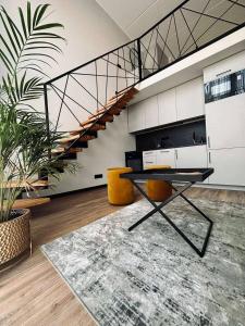 Φωτογραφία από το άλμπουμ του Sunny loft 24x7 x free parking x close to old town by H&H στο Βίλνιους +4 φωτογραφίες