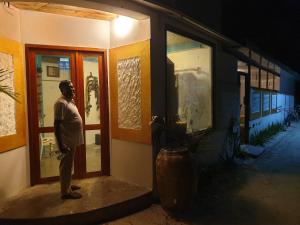 Gambar di galeri bagi Beach Heaven Maldives - Golden Turtle Guest House di Huraa