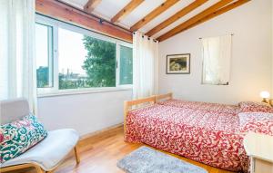 Posteľ alebo postele v izbe v ubytovaní Gorgeous Home In Dubrovnik With Kitchen