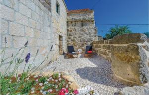 Billede fra billedgalleriet på Three-Bedroom Holiday Home In Mrcevo i Mrčevo