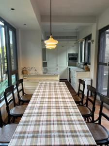 Virtuve vai virtuves zona naktsmītnē Xiamen Gulangyu Bishan Residence