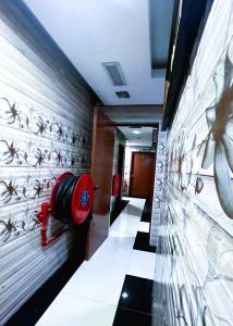 Postel nebo postele na pokoji v ubytování ARK Ampang Tesco Hotel