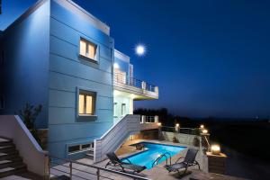 Bazén v ubytovaní Kronos Villas alebo v jeho blízkosti