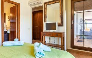 Televízia a/alebo spoločenská miestnosť v ubytovaní Nice Apartment In Ayamonte With Wifi