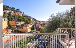 Un balcón o terraza en Gorgeous Apartment In Alassio With Wifi