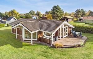 Κήπος έξω από το Nice Home In Væggerløse With Wifi +9 φωτογραφίες