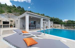 Bazén v ubytování Holiday Home Vela Luka 06 nebo v jeho okolí