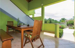 Balkón alebo terasa v ubytovaní Six-Bedroom Holiday Home In Sv, Filip I Jakov