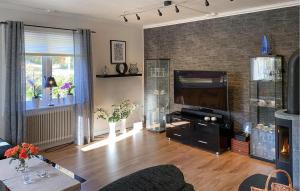 Χώρος καθιστικού στο 2 Bedroom Nice Home In Aneby