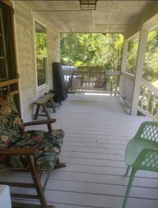 Gallery image of Charming country house by the creek in Sylva in Sylva