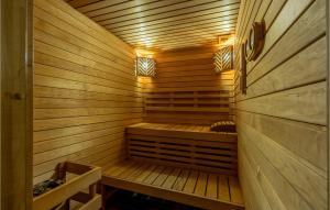 Fotografie z fotogalerie ubytování Cozy Home In Magliolo With Sauna v destinaci Magliolo + 31 fotografií
