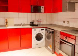 Una cocina o zona de cocina en Al Liwan Residence