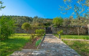 Κήπος έξω από το Holiday Home Stari Grad 05 +20 φωτογραφίες