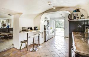 Η κουζίνα ή μικρή κουζίνα στο Amazing Home In Saint-Ambroix