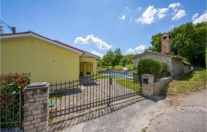 Fotografie z fotogalerie ubytování Holiday Home Potpican Jakomici v destinaci Potpićan