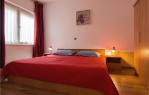 Posteľ alebo postele v izbe v ubytovaní Lovely Apartment In Valbandon