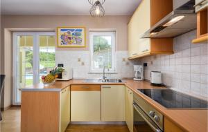Fotografie z fotogalerie ubytování Holiday Home Potpican Jakomici v destinaci Potpićan