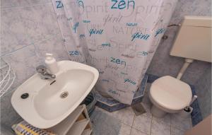 Kúpeľňa v ubytovaní Holiday Home - Holiday Home Crnja Luka 42