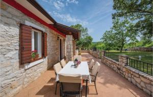 Fotografie z fotogalerie ubytování Holiday Home Breg V v destinaci Raša
