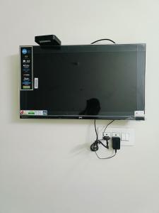 VelankanniにあるBR Beach Stayの薄型テレビ