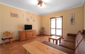 TV a/nebo společenská místnost v ubytování 3 Bedroom Beautiful Home In Krnica