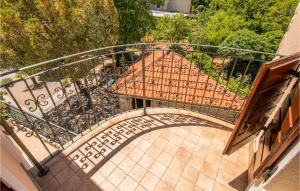 Balkon lub taras w obiekcie Nice Home In Gostinjac With Wifi
