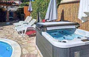 Bazén v ubytování Pet Friendly Home In Pazin nebo v jeho okolí + 40 fotografií